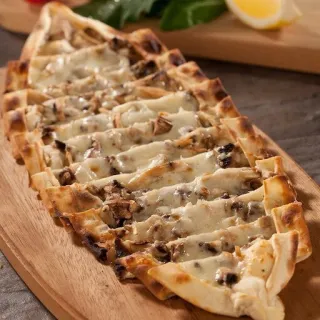 Kavurmalı Pide