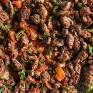 Et Sac Kavurma Pilav Üstü